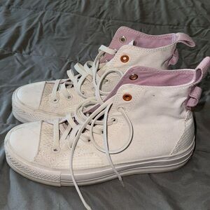 Ivory Platform Converse with Lavender detail